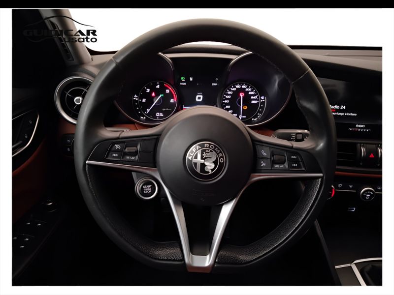 GuidiCar - ALFA ROMEO Giulia 2016 Giulia 2.2 t Super 180cv Usato